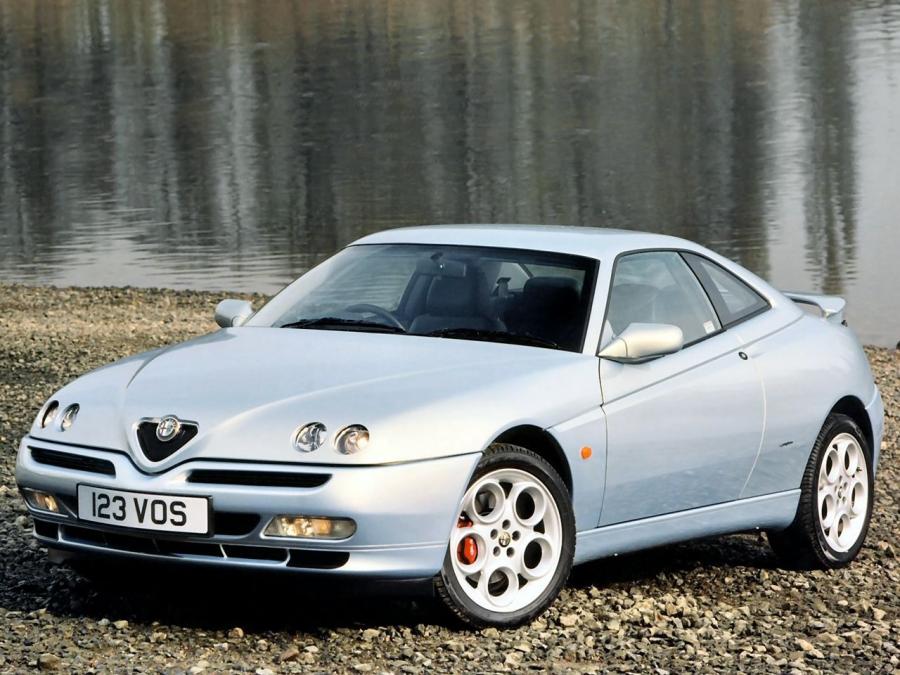  Alfa Romeo GTV (916C) 1998 года  (UK) (фото 3 из 10)